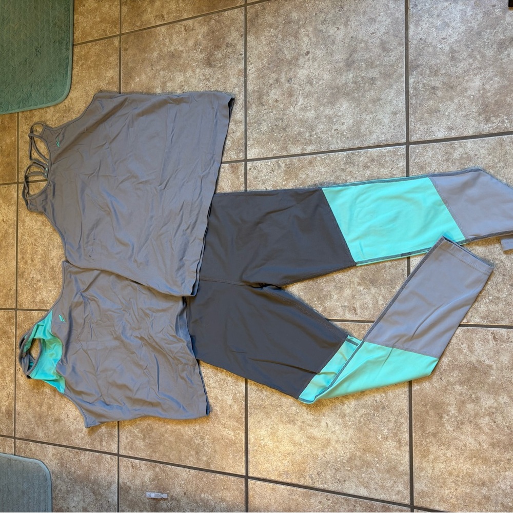 Flag Nor Fail Gray and Teal Leggings Set